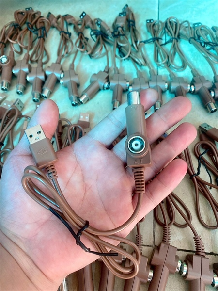 Dây cấp nguồn 5V - Hàng HKĐ