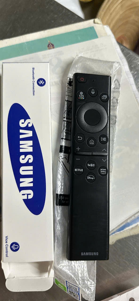 Remote tivi SAMSUNG Voice mẫu thẳng - loại tốt  --- có hộp ( BN59-01385A )