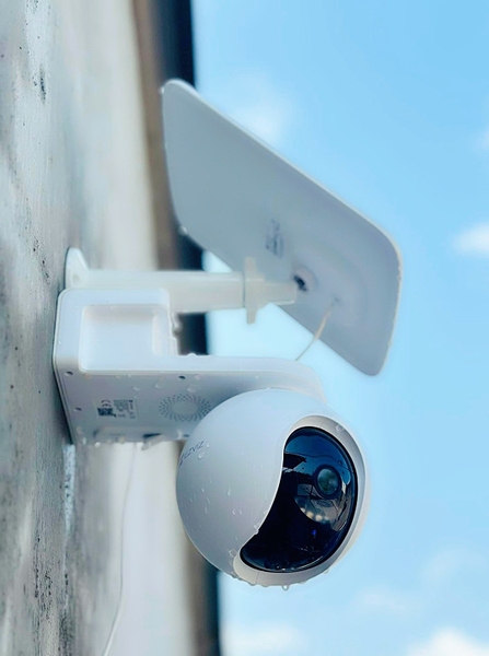 Camera Wifi EZVIZ có PIN và SOLAR CB8 2K (3MP xoay | All In One) - Outdoor