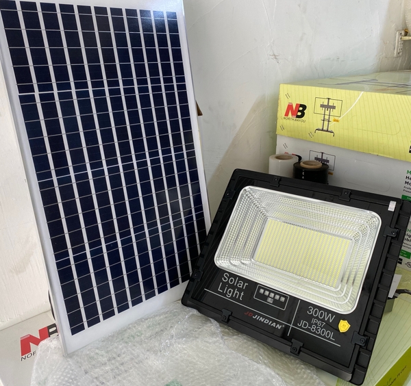 Đèn NLMT JD-8300L (300w)
