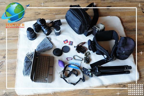 CHIA SẺ CÁC VẬT DỤNG CẦN MANG THEO KHI ĐI DU LỊCH NƯỚC NGOÀI