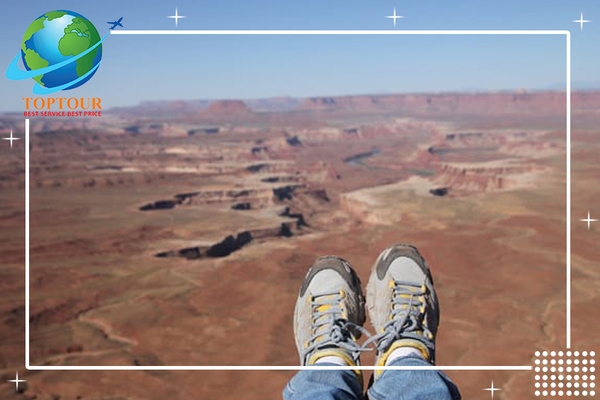 CHỌN GIÀY ĐI DU LỊCH NHƯ THẾ NÀO LÀ TỐT VÀ THOẢI MÁI NHẤT