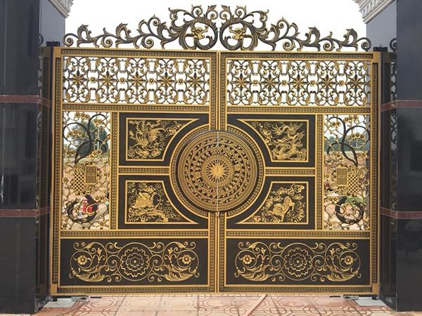 bao-gia-cua-cong-hang-rao-lan-can-cau-thang-nhom-duc-2024