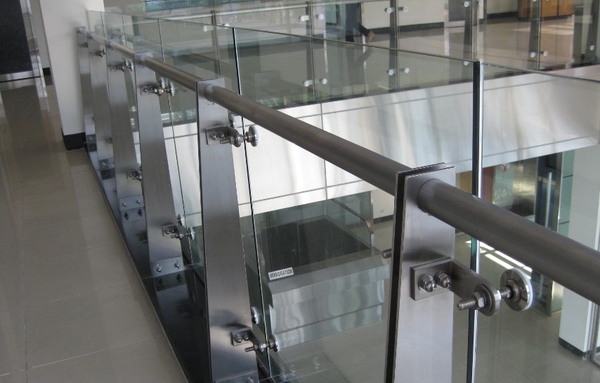 phan-loai-lan-can-kinh