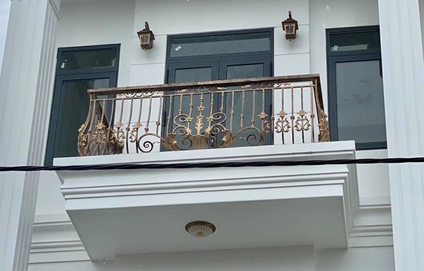 bao-gia-lan-can-sat-cau-thang-sat-hang-rao-sat-gia-re-2024