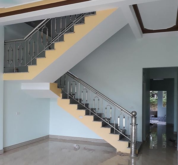 tong-hop-60-mau-lan-can-cau-thang-inox-dep-moi-nhat-hien-nay