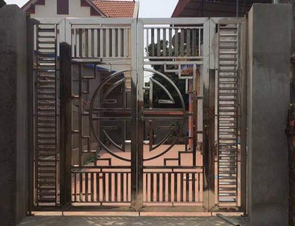 Mẫu cửa cổng inox 4 cánh đẹp