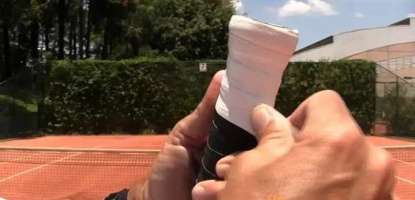 Hướng dẫn cách thay grip cho vợt Pickleball đơn giản tại nhà