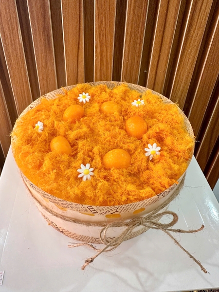 Bánh Sinh Nhật Bông Lan Trứng Muối