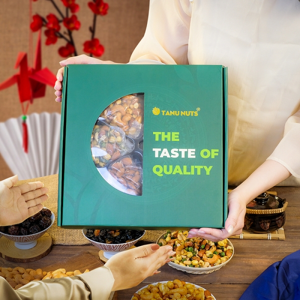 Set quà tặng Sum Vầy, hộp quà Tết hạt dinh dưỡng TANU NUTS sang trọng