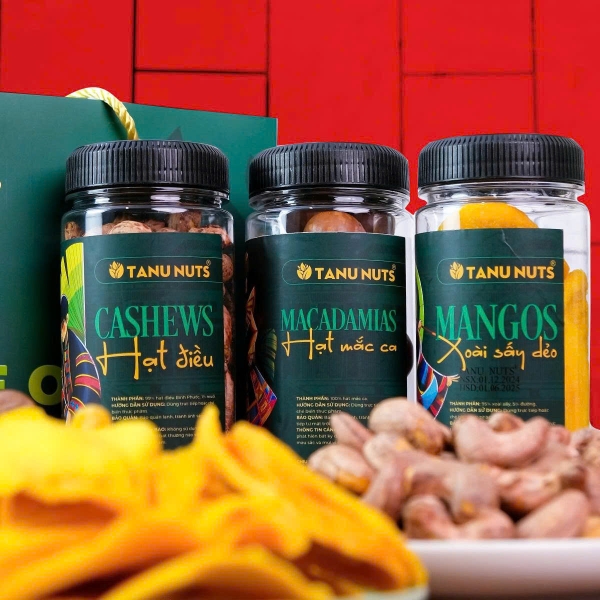 Set quà 3 hũ hạt 250g TANU NUTS, quà tặng hạt dinh dưỡng gồm macca, điều, dẻ cười, xoài sấy sang trọng.