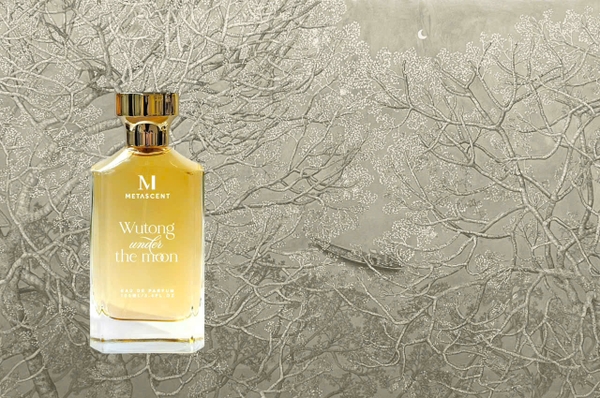 Wutong under the moon