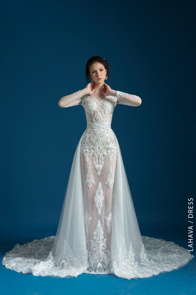 Váy cưới xẻ tà - Bí kíp giúp nàng hack dáng, sexy ngày trọng đại - Nicole  Bridal