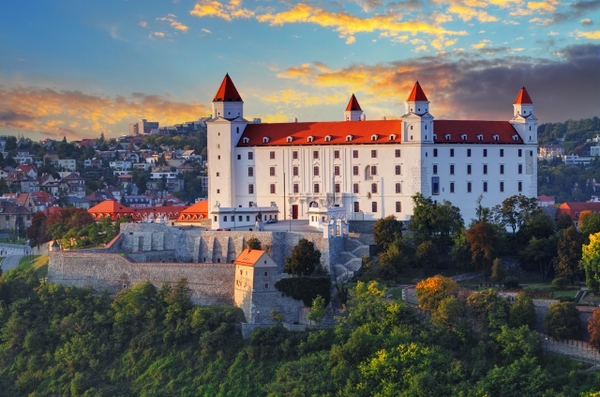 Du lịch Đông Âu: Hà Nội - Đức - Áo - Hungary - Slovakia - CH Séc [10 Ngày 9 đêm] Bay Qatar Airlines