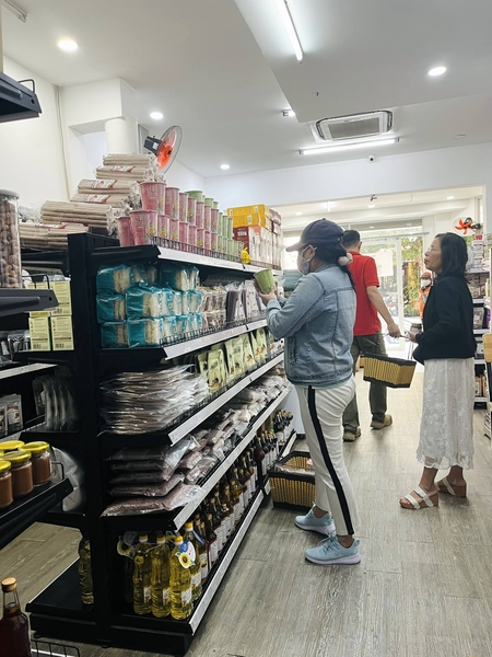 Cửa hàng Lá Tía Tô là điểm đến mua sắm đáng tin cậy của cộng đồng chay thực dưỡng.