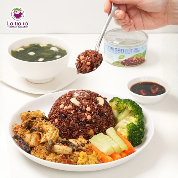 Cơm gạo lứt đỏ dinh dưỡng