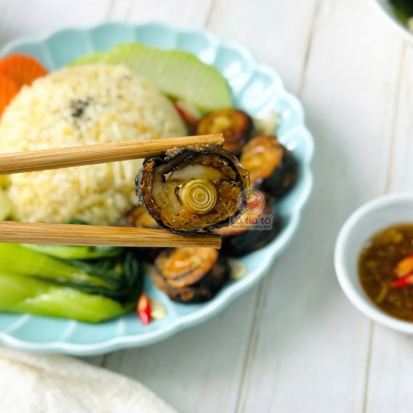 Cơm rong biển cuộn nấm