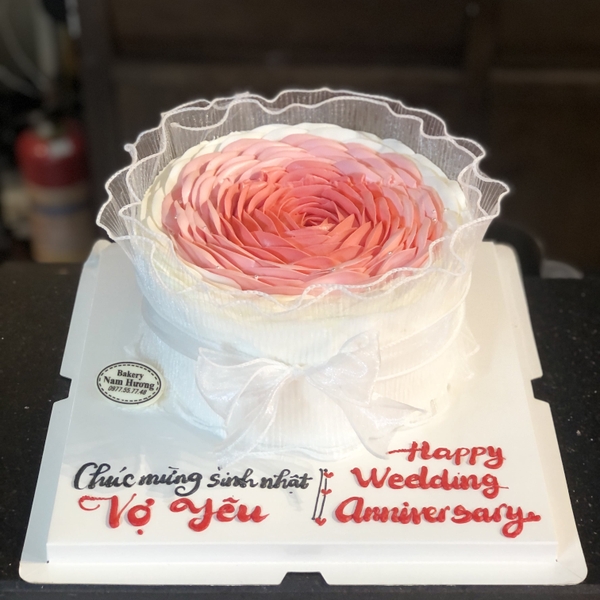 Bánh hoa hồng kem 1 bông lớn quấn nơ voan trắng [MS: 0129]