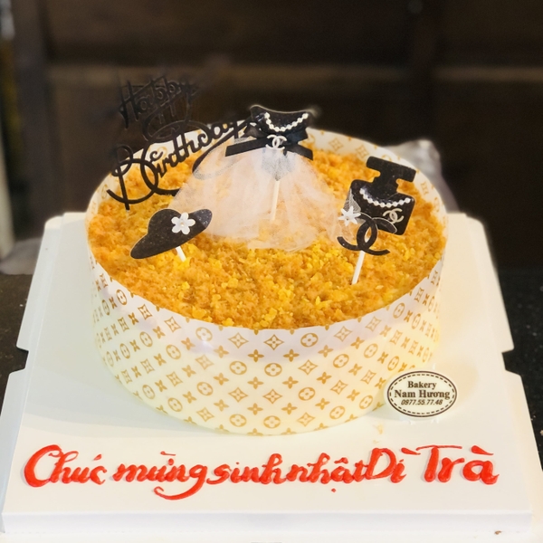 Bánh sinh nhật bông lan trứng muối trang trí bộ channel cho nữ [MS: 0152]