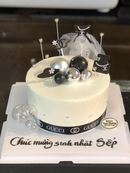 Bánh gấu bạc bóng tông chanel siêu sang [MS: 0179]