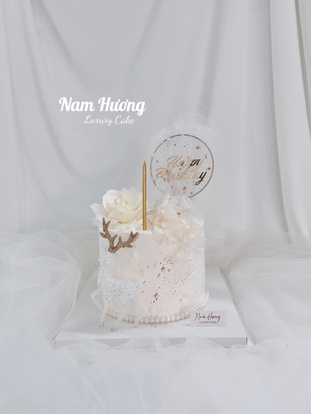 Bánh sinh nhật nữ tông trắng hiện đại hoa sáp, tuần lộc lấp lánh [MS276]