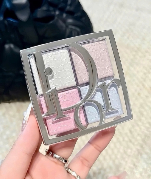 Phấn Bắt Sáng Dior