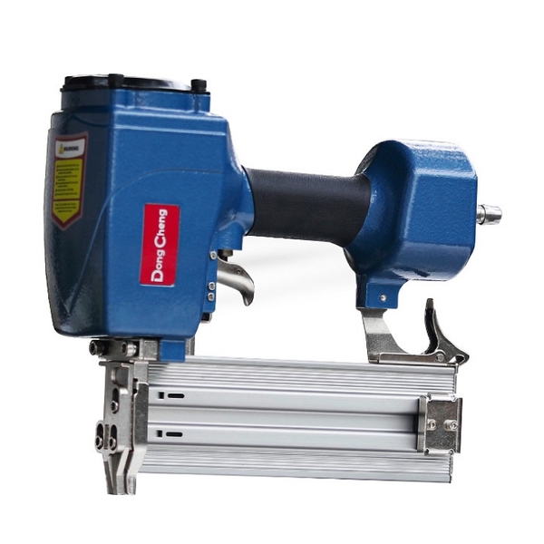 Máy bắn đinh bê tông Dongcheng D02-ST64C