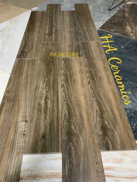 gach-van-go-15x80-nhap-khau-design-malaysia-ha-58012ml