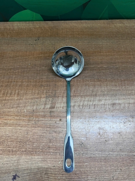 Muôi canh tròn
