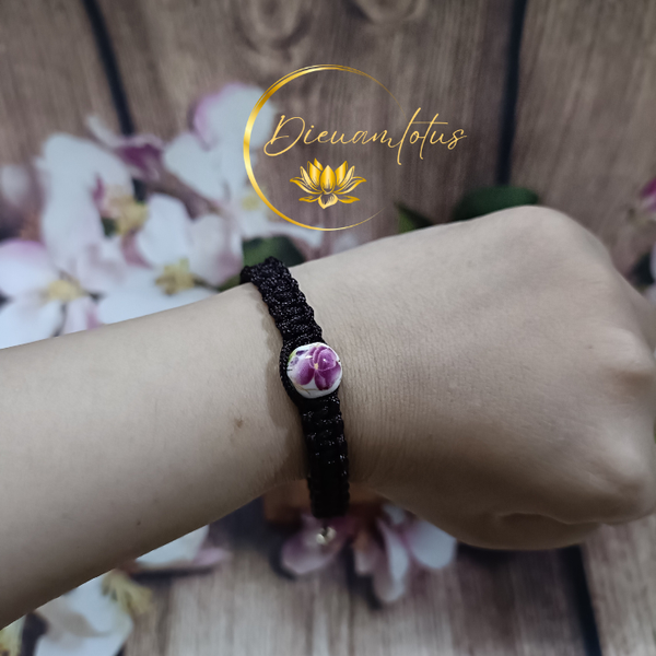 Vòng tay HandMade chỉ đỏ may mắn đính đá hoa nhiều màu