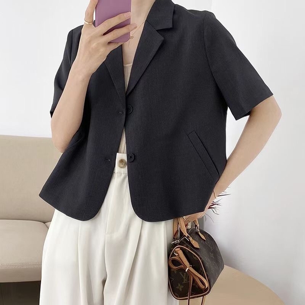 Áo Khoác Nữ Kiểu Vest Dáng Ngắn Tay Ngắn Thiết Kế Mới Nhất -BLA22026