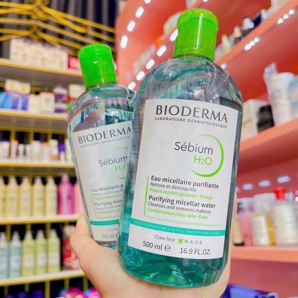 Nước tẩy trang bioderma xanh ( cho da mụn)