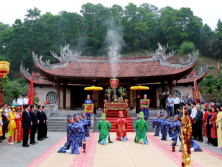 Khám Phá Các Di Sản Văn Hóa Việt Nam: Top 7 Địa Điểm Không Thể Bỏ Qua