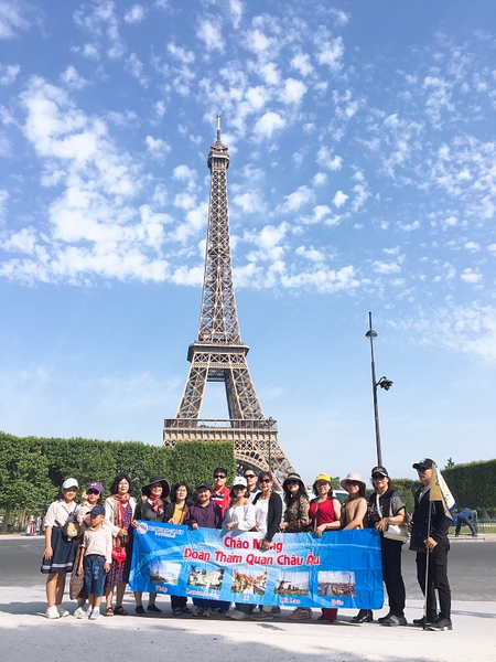 Video và Hình ảnh thực tế cảm nhận Du Lịch Châu Âu cùng Ngôi Sao Group