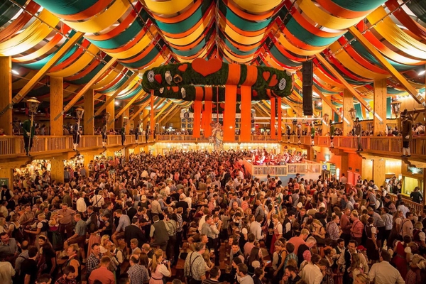 ngoisaotour.net - Oktoberfest (Đức) – Lễ hội bia lớn nhất thế giới