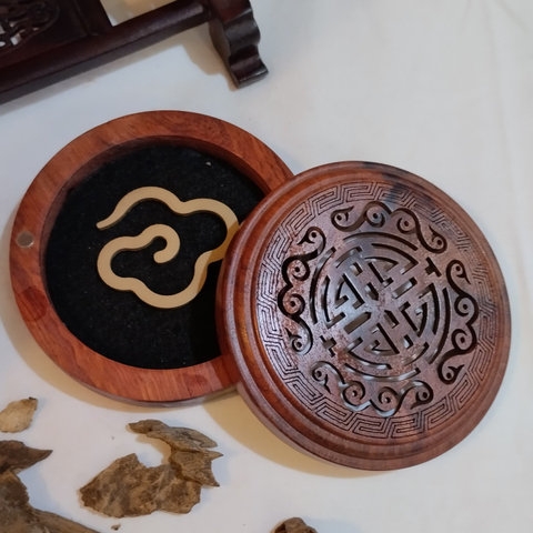 KHAY XÔNG TRẦM KHOANH - TTKXTK