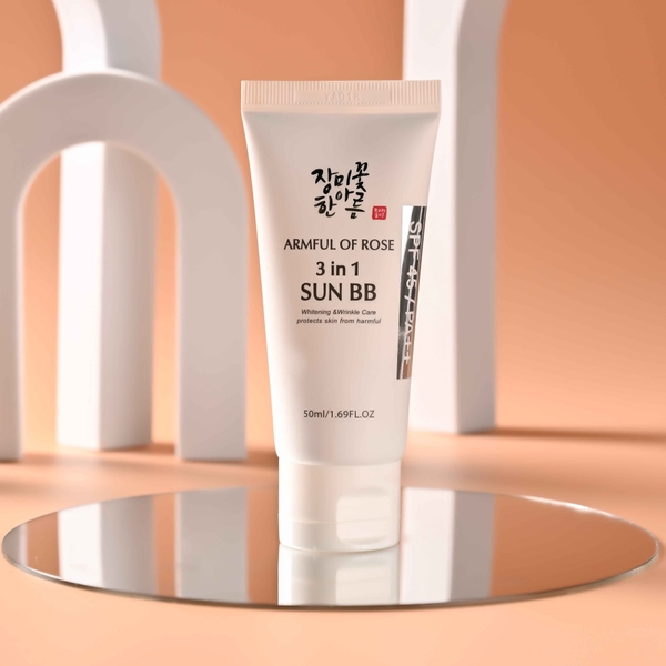 KEM NỀN CHỐNG NẮNG, CHE KHUYẾT ĐIỂM 3 TRONG 1 SUN BB MIHWASTORY