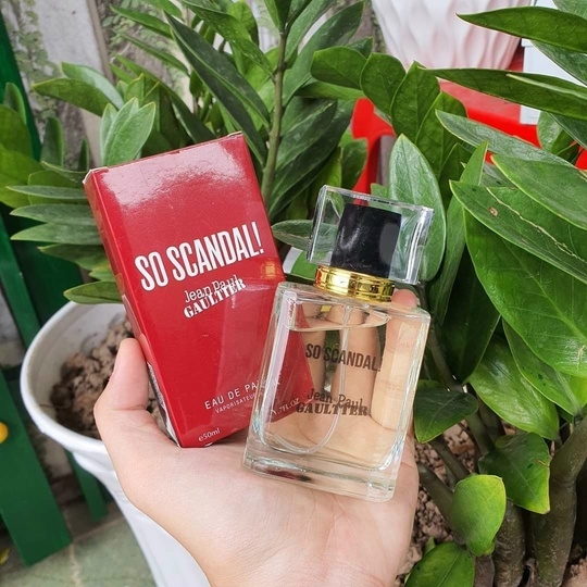NƯỚC HOA NỮ SO SCANDAL 50ML - HM