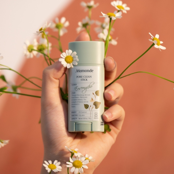 Thanh Lăn Trị Mụn Đầu Đen MAMONDE-hàn