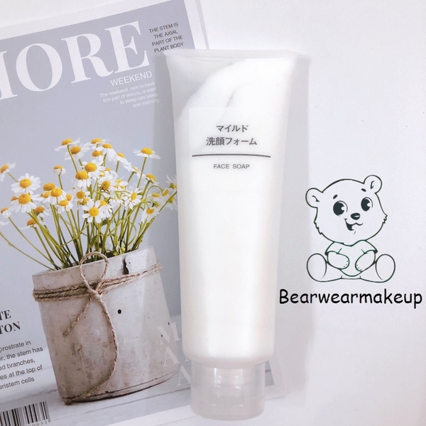 Sữa rửa mặt hạt kiêm tẩy da chết Muji face soap scrub -Nhật 120g
