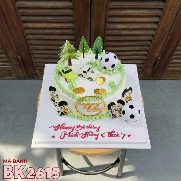 Bánh kem BK2615 sân bóng đá ô tô xanh cá tính mừng sinh nhật bé trai