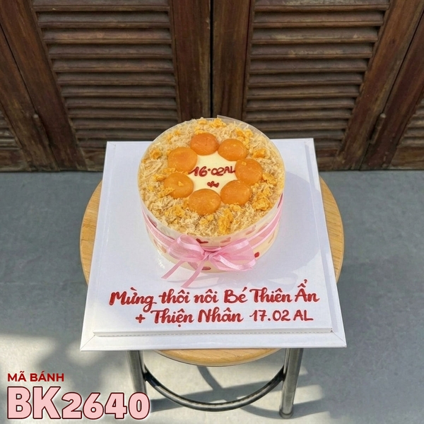 Bánh kem BK2640 bông lan trứng muối chúc mừng thôi nôi em bé