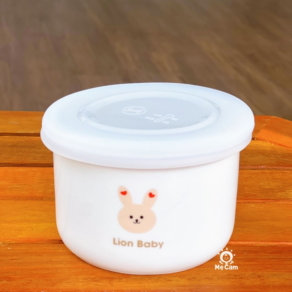 Hũ sứ chia vạch ml có nắp đậy Lion Baby