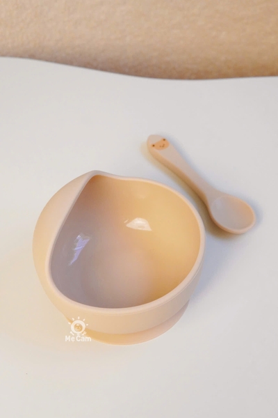 Bát silicone Coco Bear miệng vát cao kèm thìa