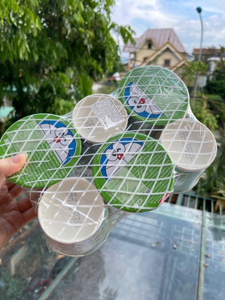 Lốc 6 hộp mì ly trẻ em Doraemon Nissin