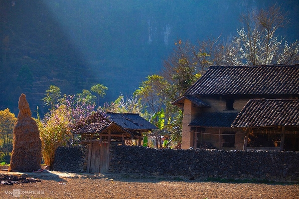 Hà Giang - Cột cờ Lũng Cú - Sông Nho Quế  - Khuổi Mi 3N4D