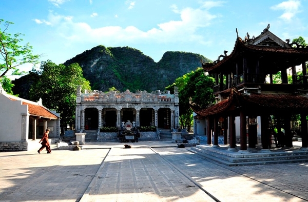 Hoa Lư - Tam Cốc - Hang Múa - Bái Đính - Tràng An 2N1D