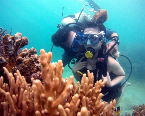 DU THUYỀN KHÁM PHÁ VỊNH NHA TRANG