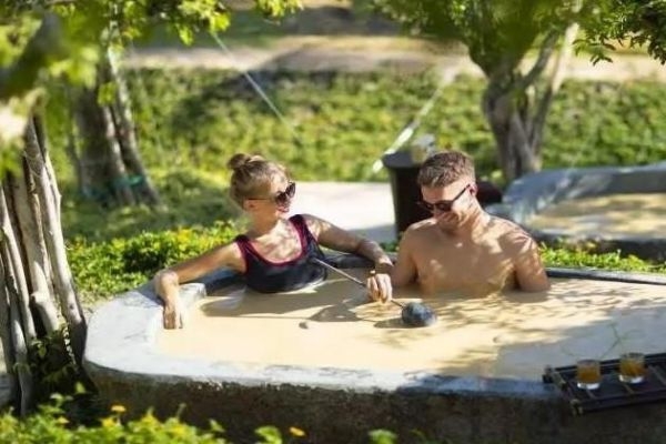 DU THUYỀN KHÁM PHÁ VỊNH NHA TRANG