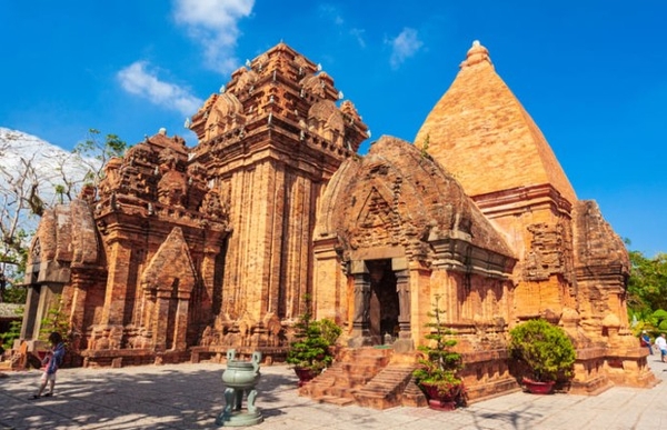 TOUR 4 NGÀY 3 ĐÊM - KHÁM PHÁ TP BIỂN NHA TRANG ( ƯU ĐÃI GIẢM NGAY 20% Hành Trình Vinpear - Vịnh Nha Trang - Điệp Sơn )